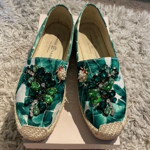 Chinese Laundry floral print slides